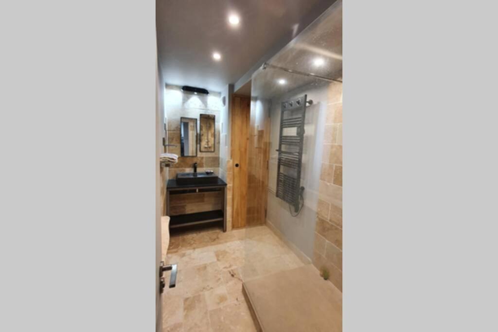 Grand Loft En Plein Coeur Du Vieux-port Apartment